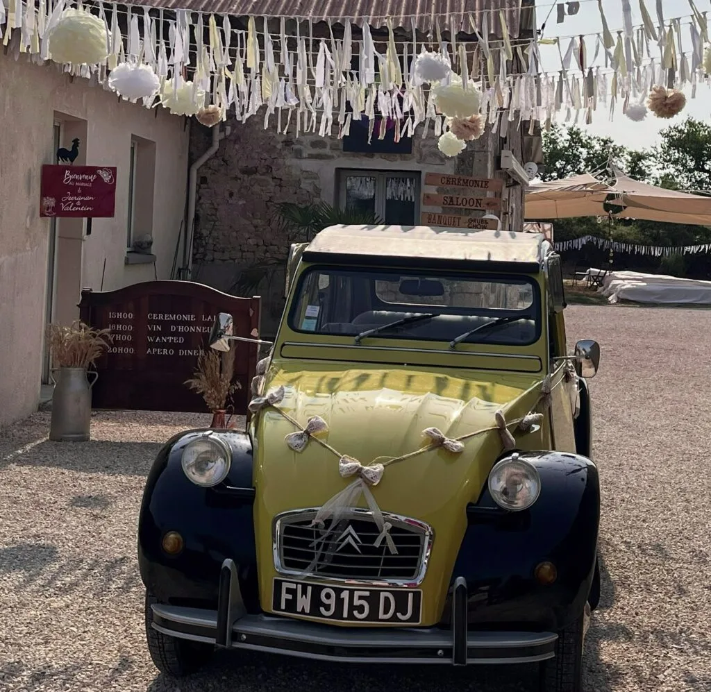 Voiture 2CV mariage